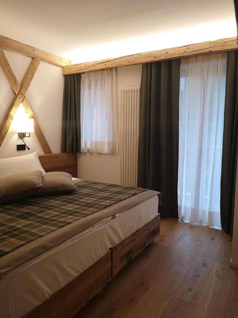Camina And Cortina d'Ampezzo
