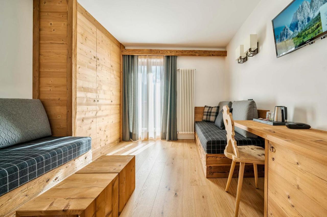 Hotel Camina And